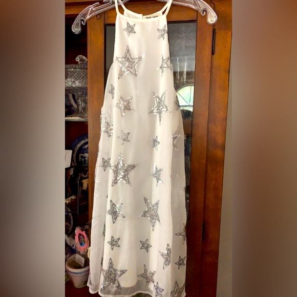 Show Me Your MuMu Dresses & Skirts - Show me your MuMu star sequin sheath dress.